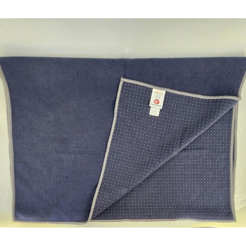 Manduka Yogitoes Hot Yoga Mat Towel Unisex 24in Navy Blue  Skidless Grip